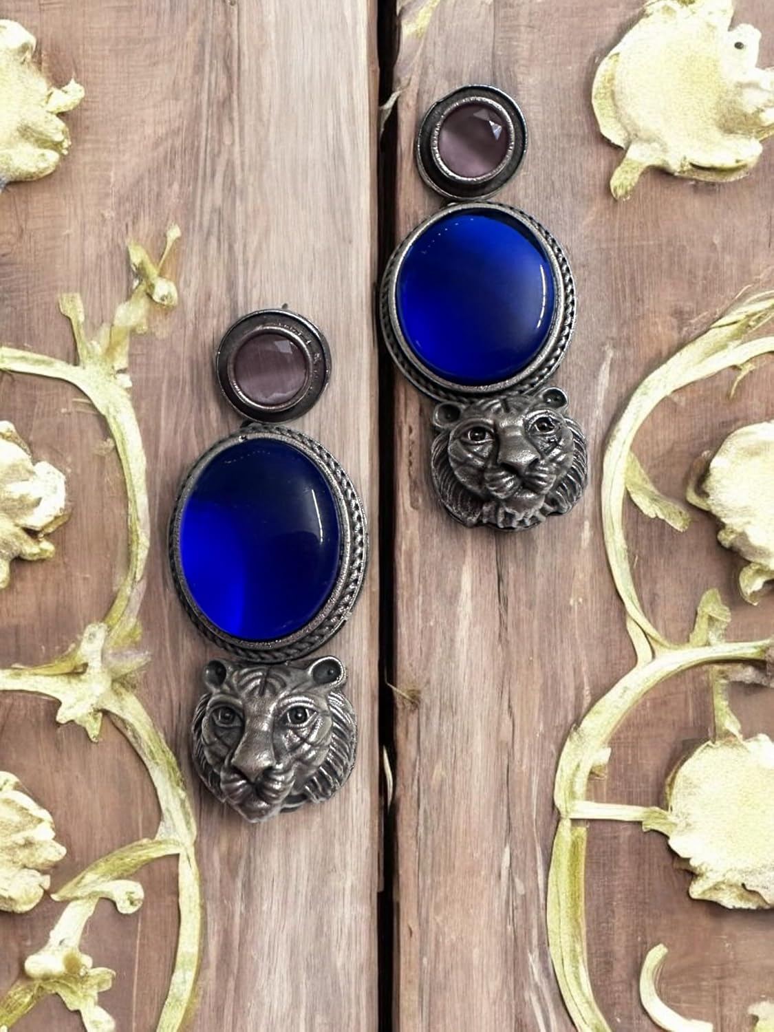 Vintage Style Necklace and Earring Set, Blue Crystal and Tiger Charm, Antique Silver Chain with Pink and Blue Stones