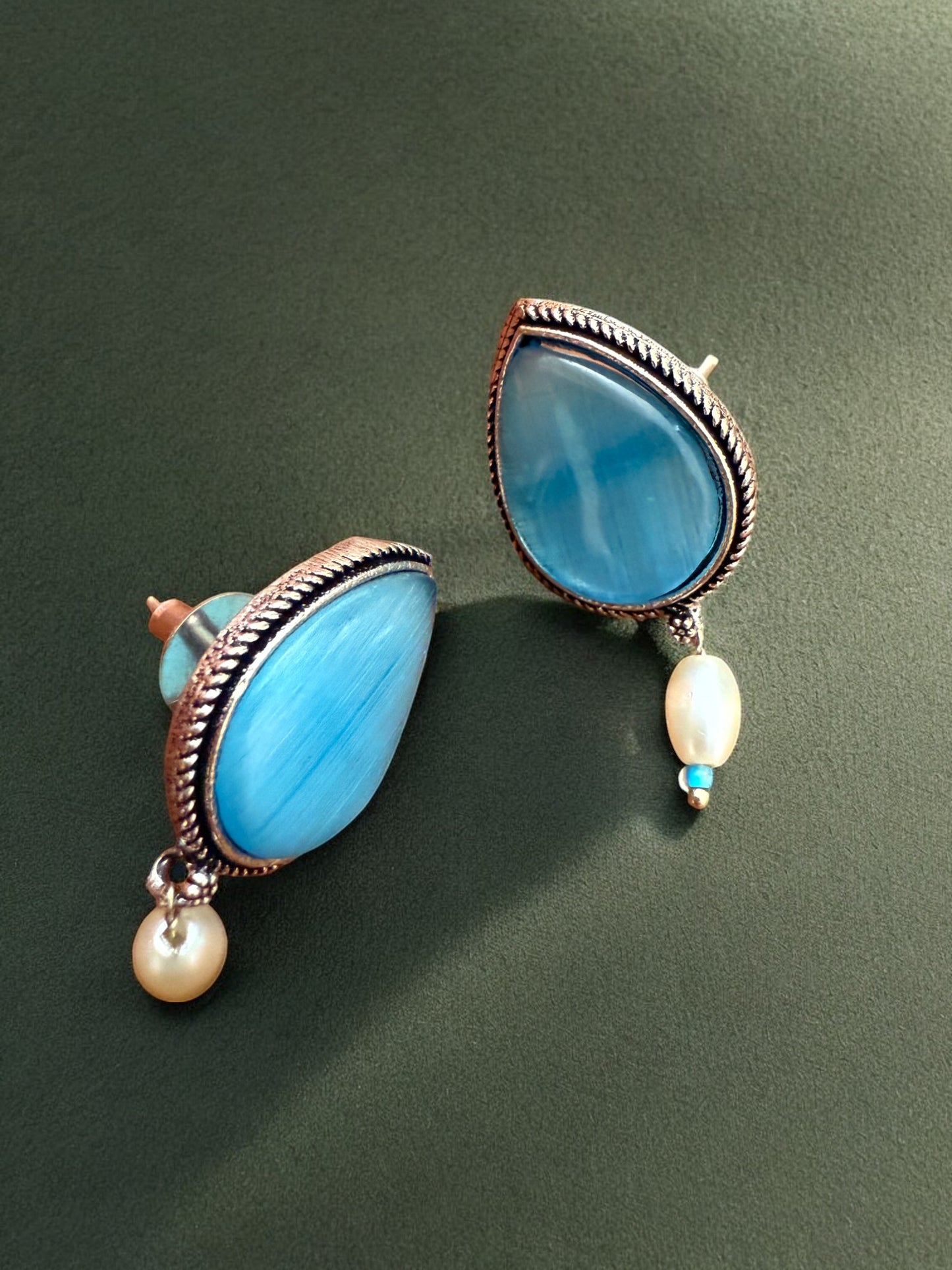 Tear Drop Blue Pendant Set with Pearl Strand