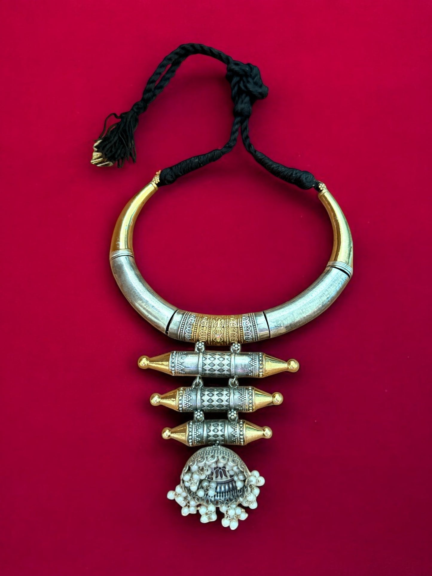 Tribal Heritage Dual Tone Hasli Set with Cylindrical Danglers