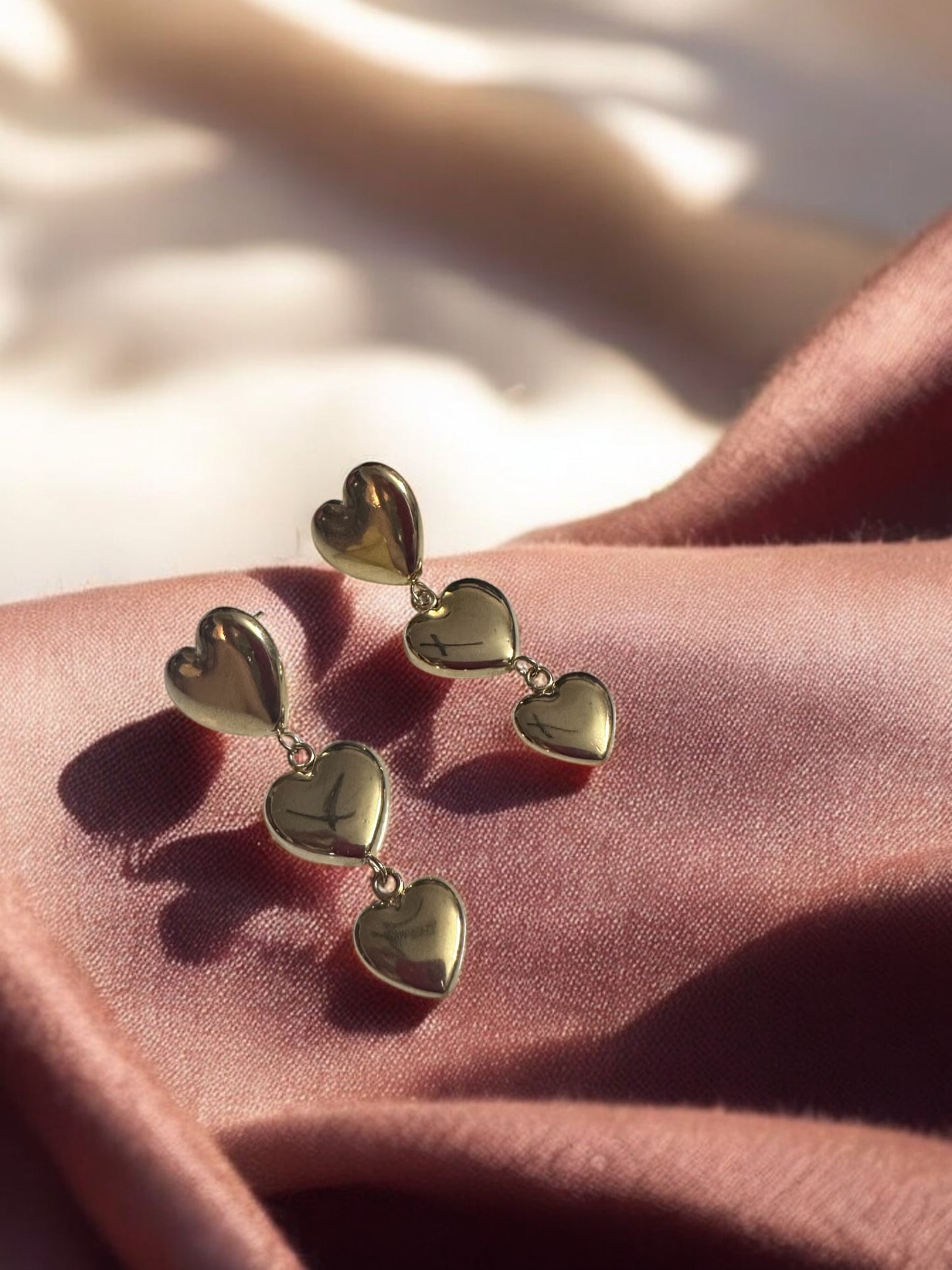 Anti Tarnish Dangling Heart Shaped Gold Earrings