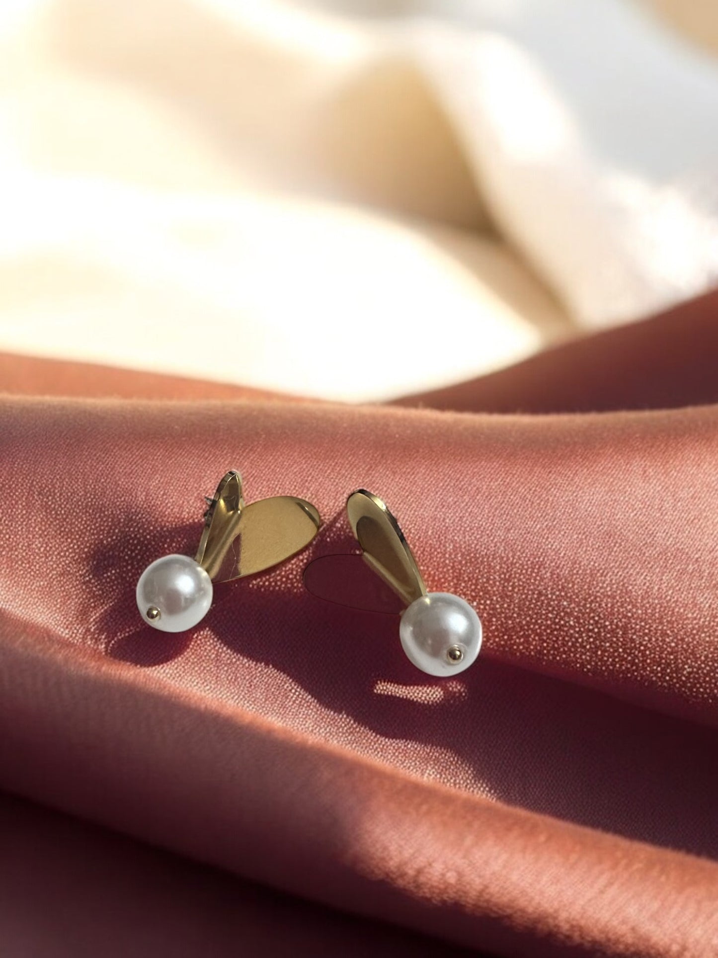 Anti Tarnish Pearl Gold Earring