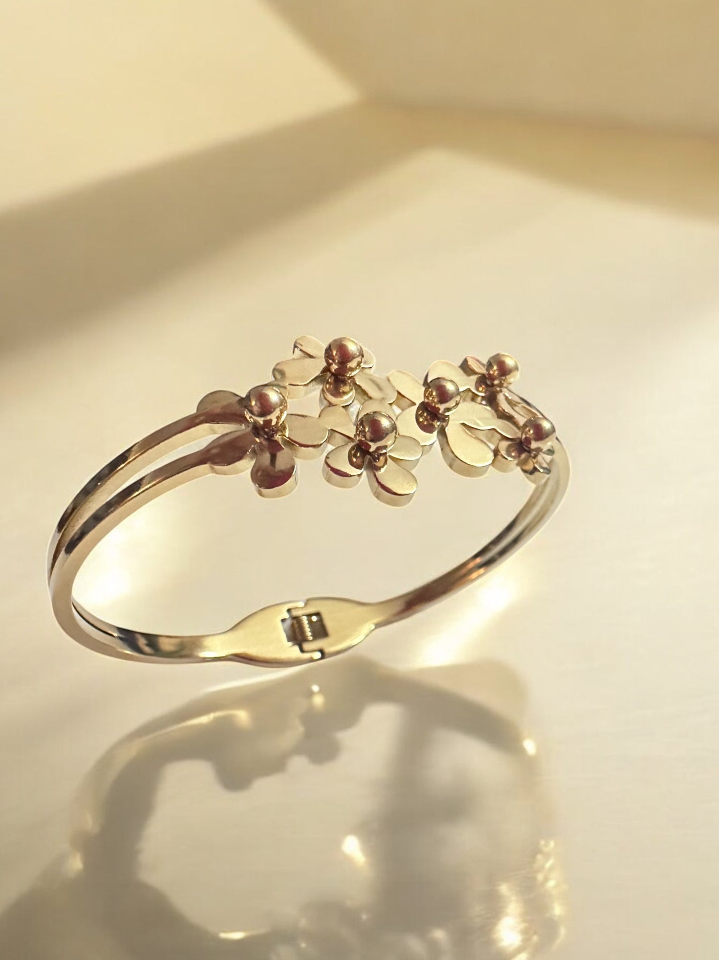 Elegant Floral Gold Bracelet