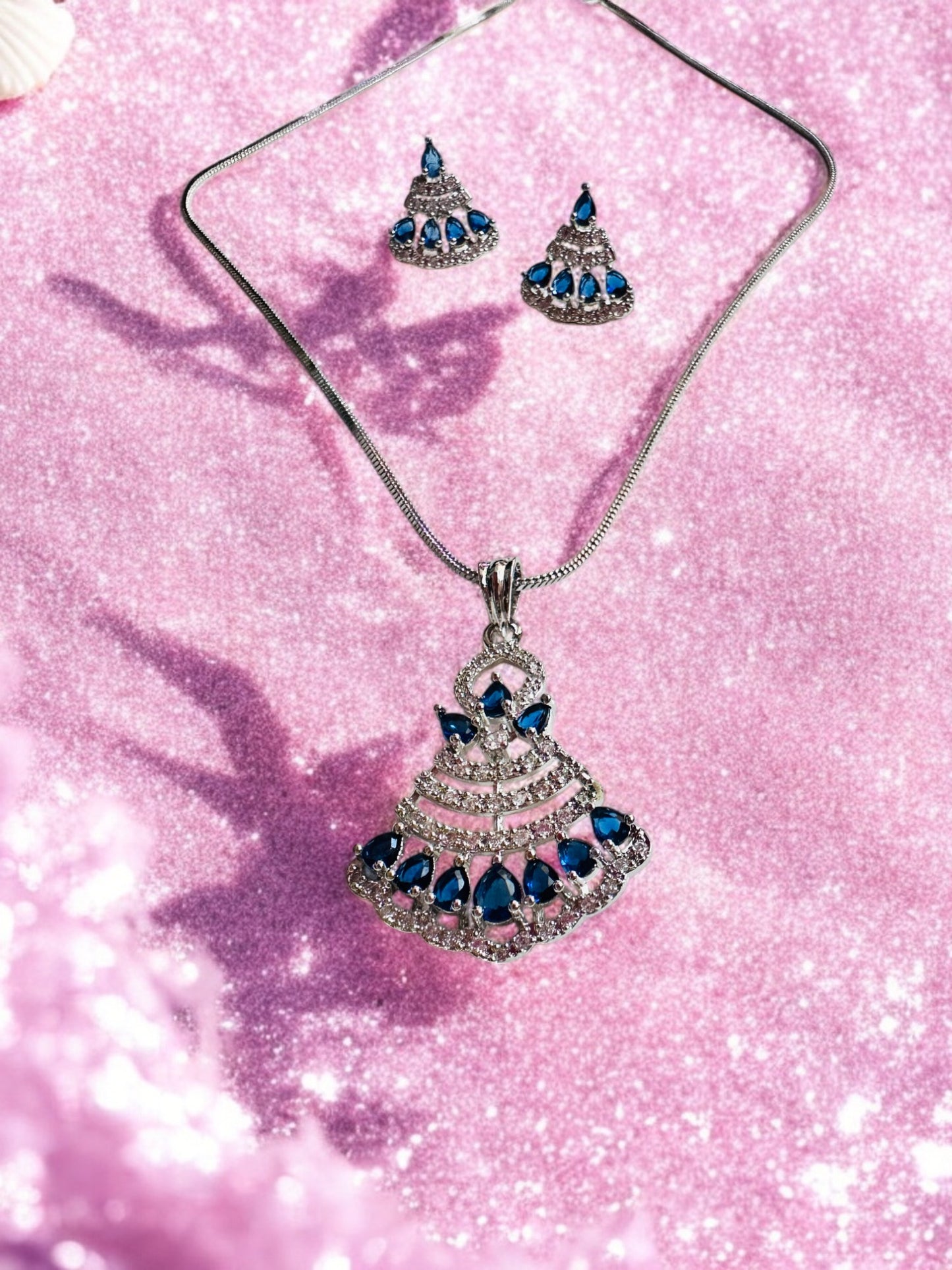 Rhodium Plated Classic Pendant Set