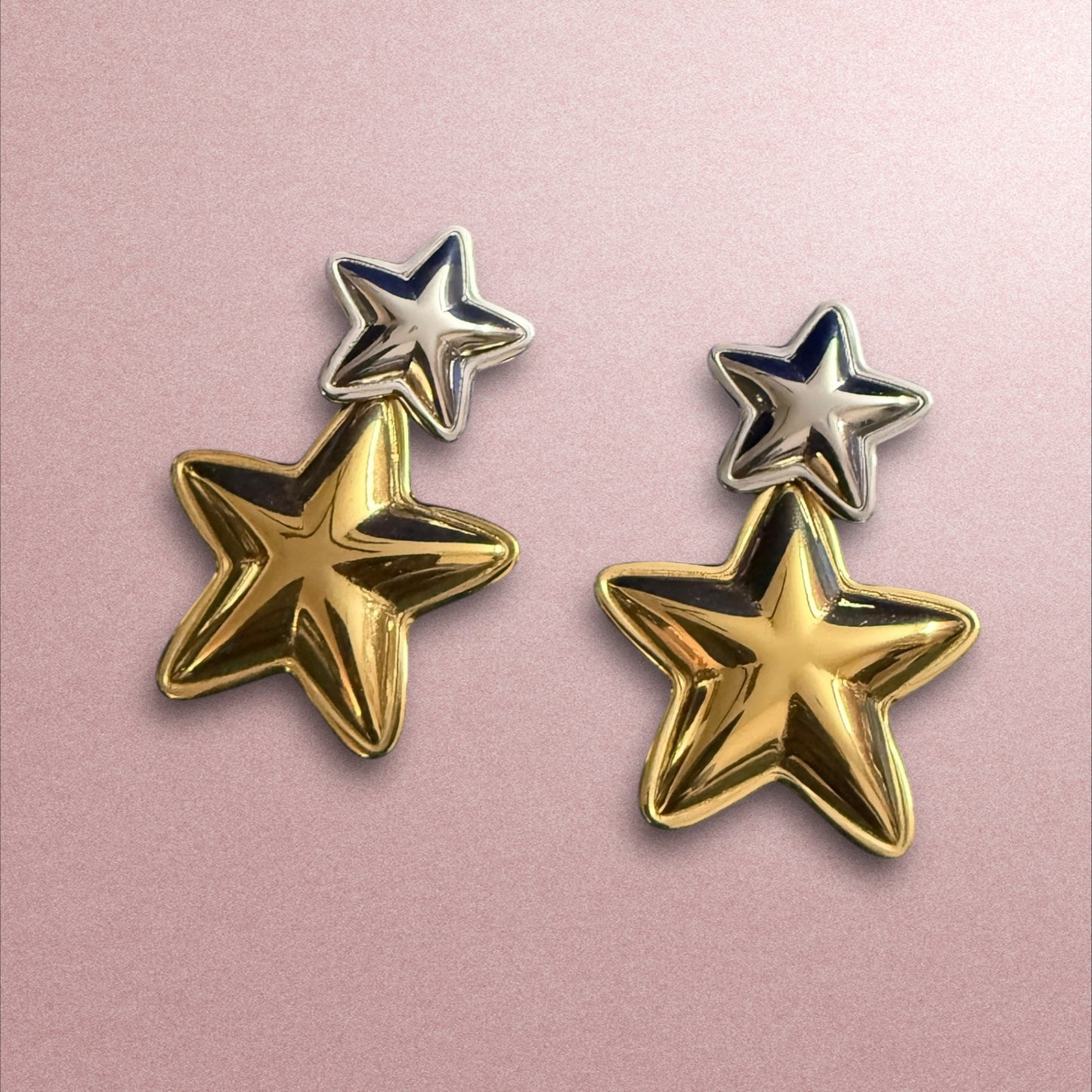 Shine Bright: Elegant Dual-Tone Star Earrings for a Stellar Look