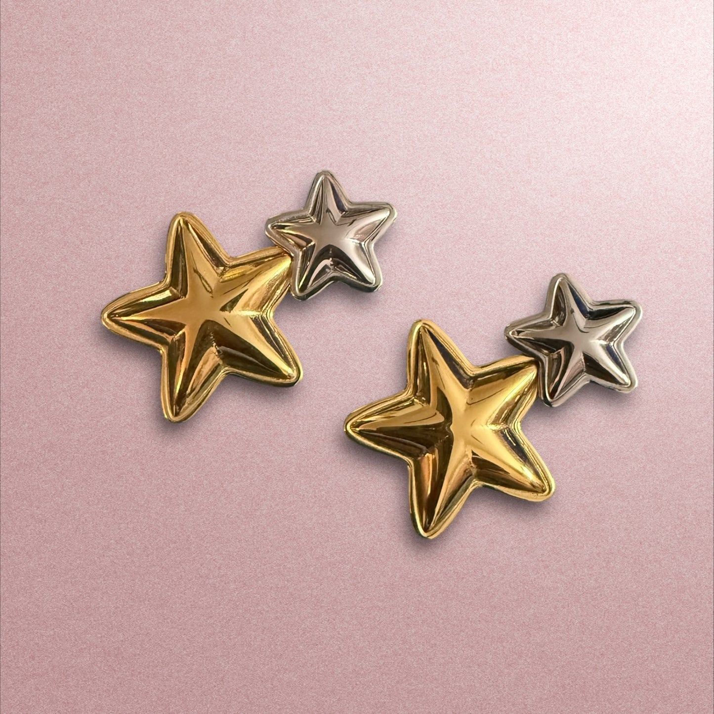 Shine Bright: Elegant Dual-Tone Star Earrings for a Stellar Look