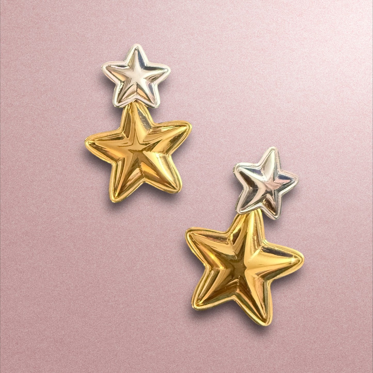 Shine Bright: Elegant Dual-Tone Star Earrings for a Stellar Look