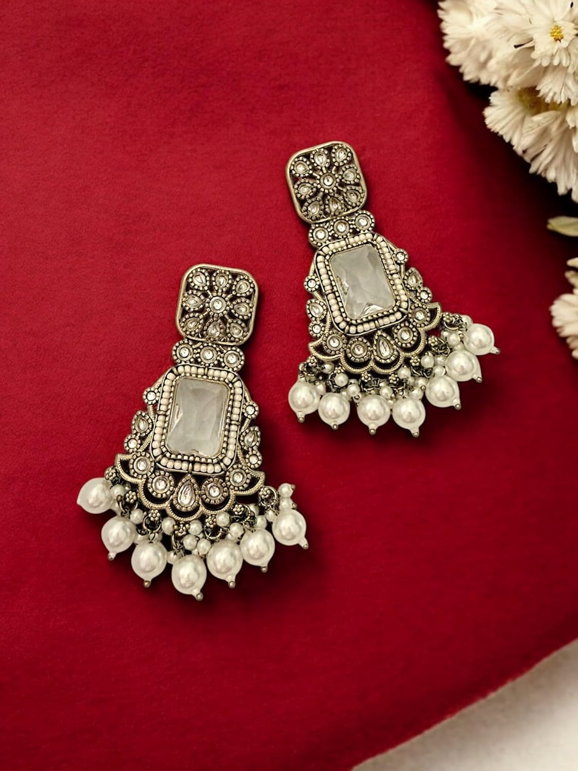 Regal Kundan Chandelier Earrings with Pearls