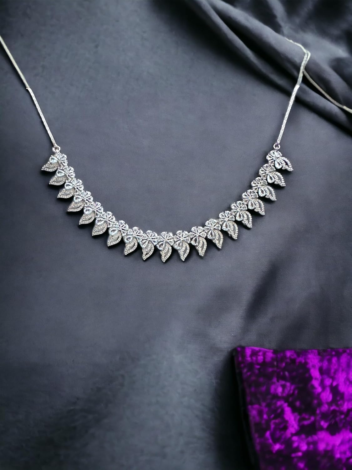 Cubic Zirconia Necklace Set with Leaf Design, 50 cm Chain, Silver Tone