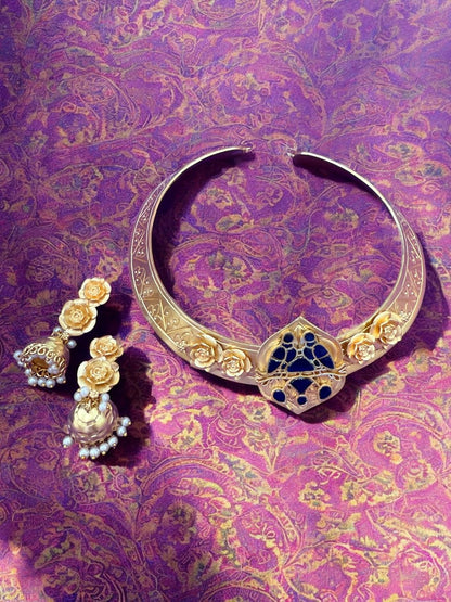 Rebekah Floral Collar Hasli Set with Enamel Detailing