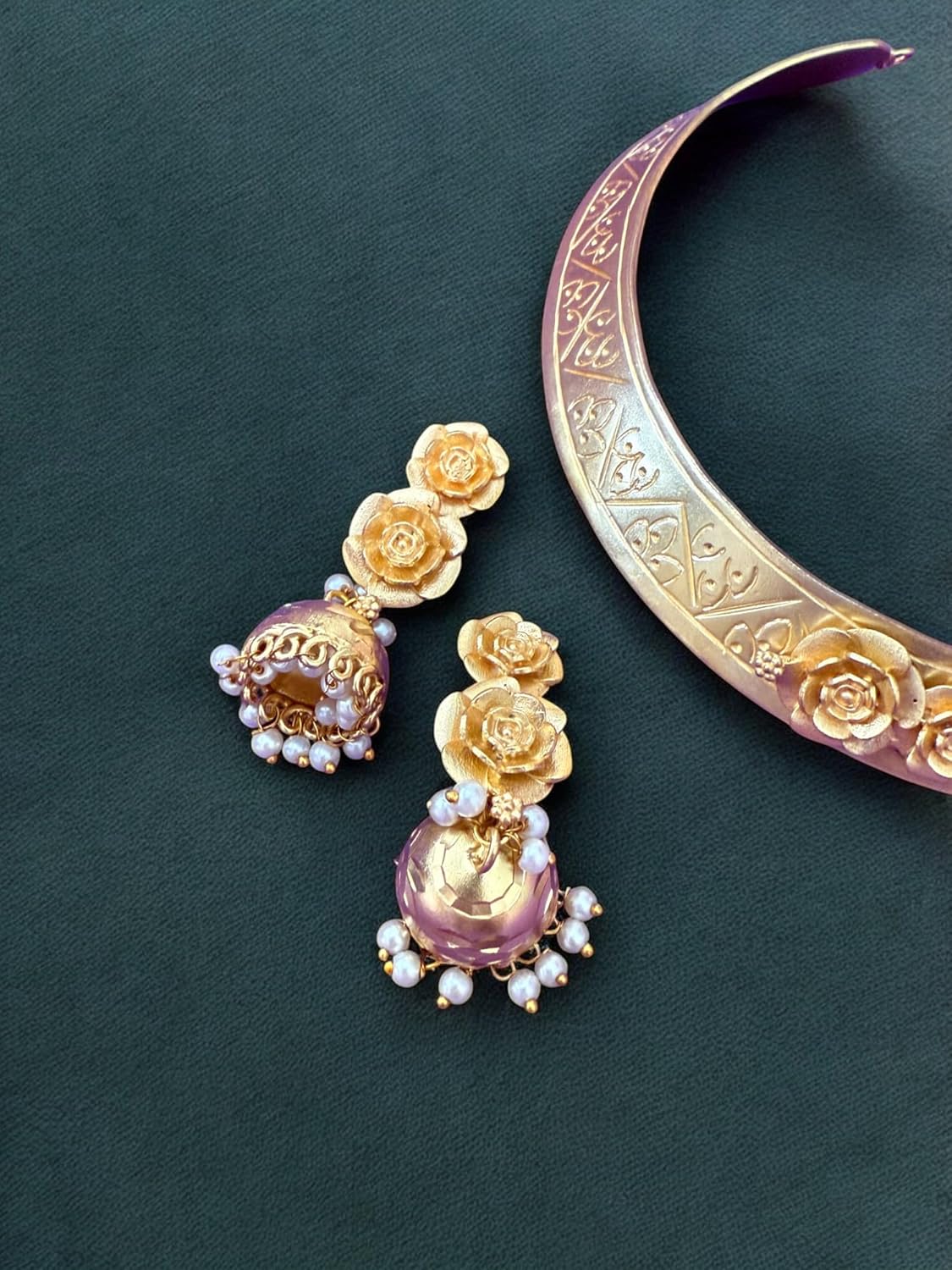 Rebekah Floral Collar Hasli Set with Enamel Detailing