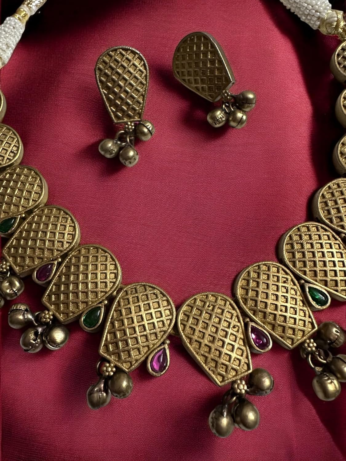 Antique Style Necklace Set with Earrings
