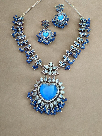 Royal Blue Heart Pendant Antique Necklace set with Kundan and Beads Detail