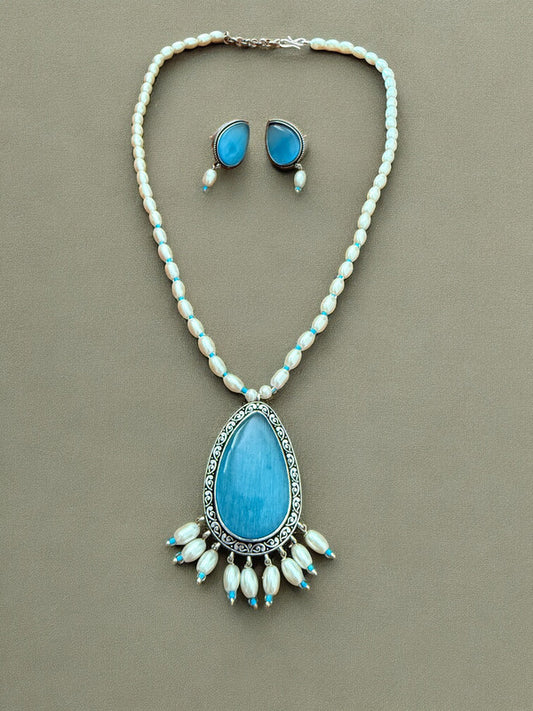 Tear Drop Blue Pendant Set with Pearl Strand
