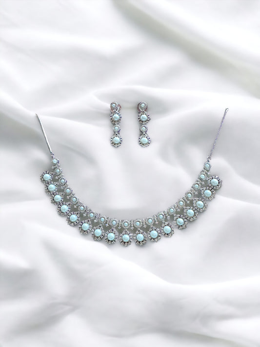 Vintage Stone Studded Pearl Necklace