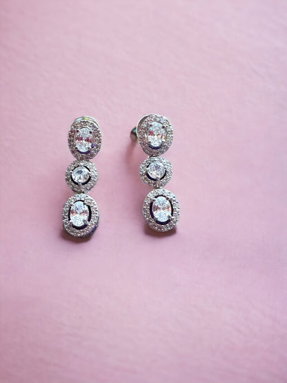 Stone Studded Crystal Necklace Set with Earring