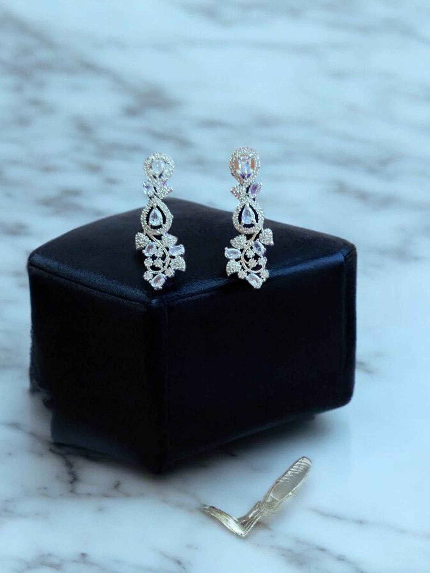 Silver Premium Stone Studded Necklace Set