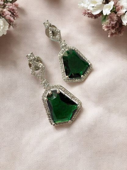 Emerald Stone-Studded Necklace Set with Matching Earrings