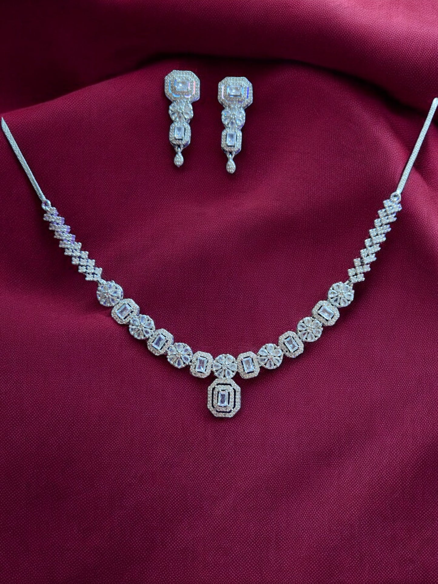 Premium Silver Stone Studded Necklace Set