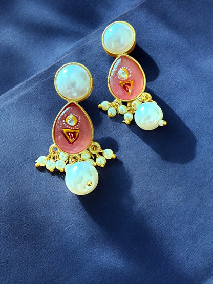 Handpainted Pink Stone Studded Pearl Necklace Set