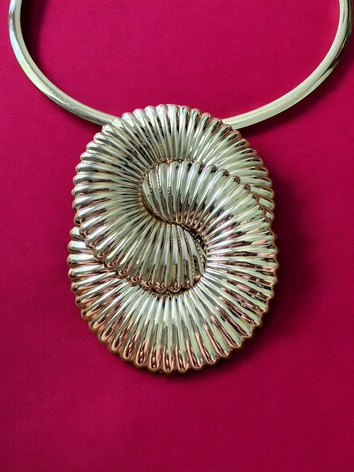 Vacation Classic Oval Spiral Stripe Necklace Set with Bracelet