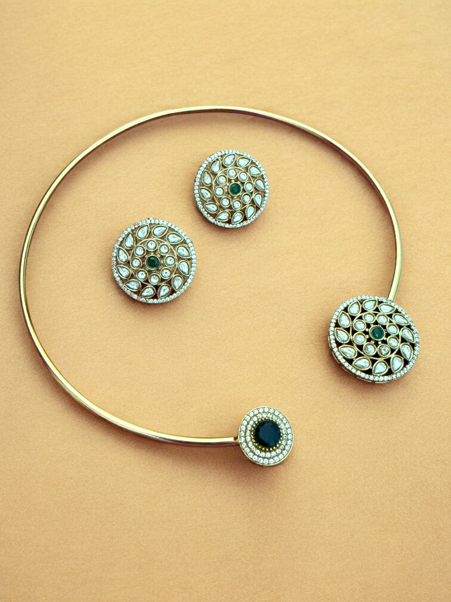 Kundan Encrusted Hasli Necklace Set with Circular Floral Motif
