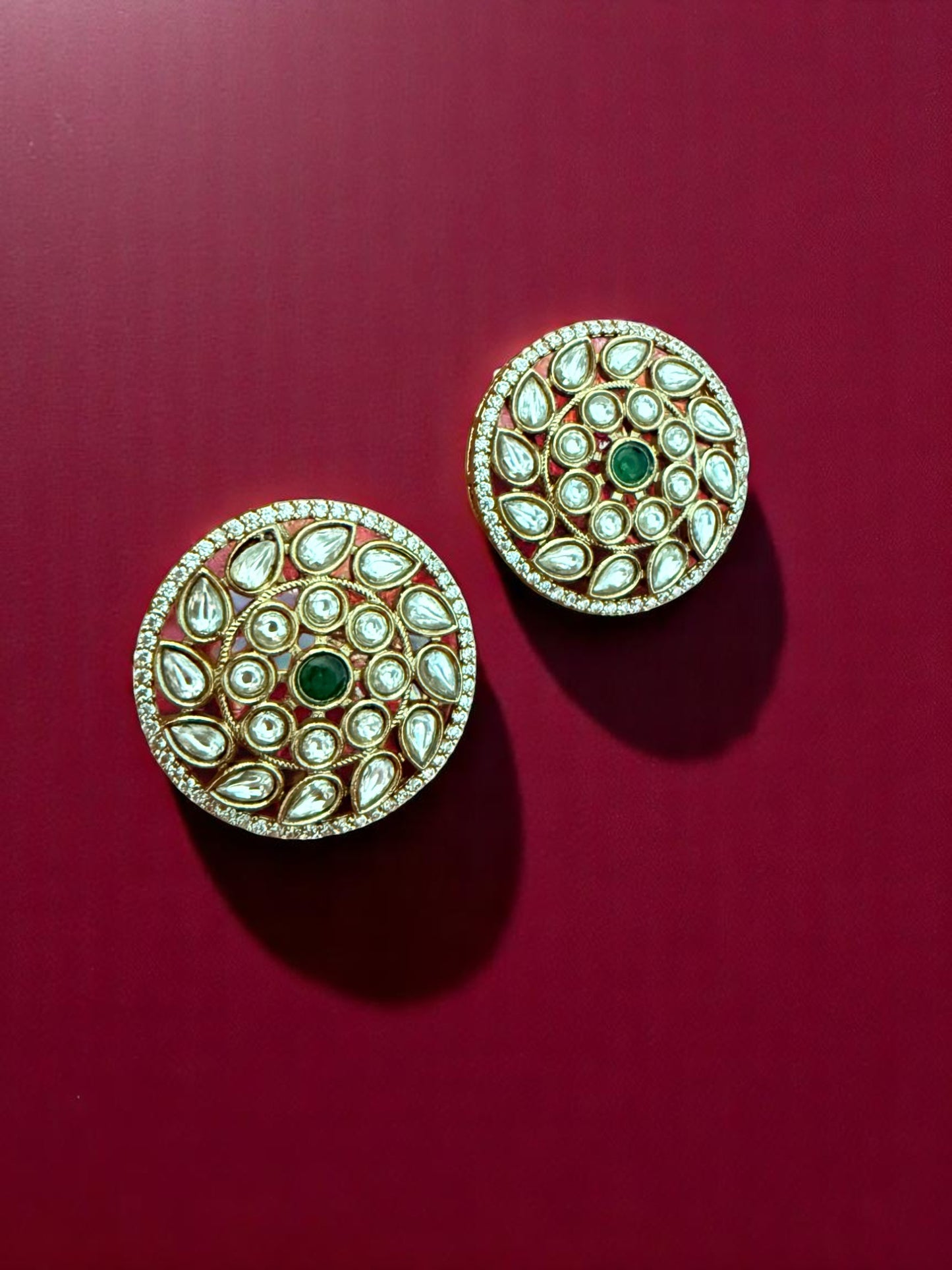 Kundan Encrusted Hasli Necklace Set with Circular Floral Motif