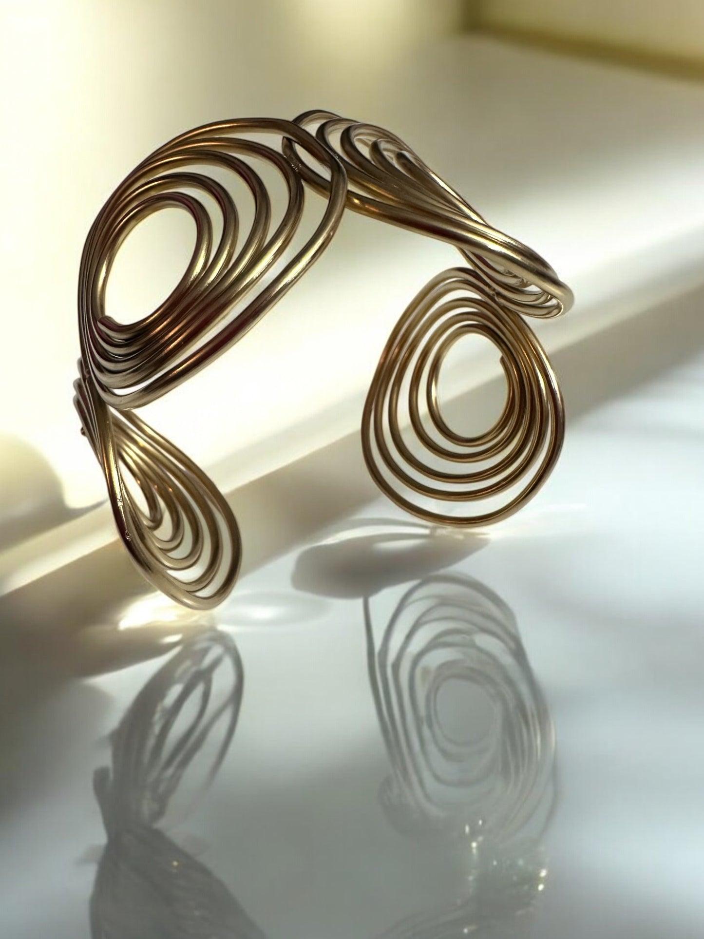 Bold Spiral Gold Cuff – A Statement of Modern Elegance
