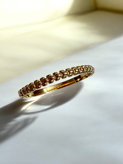 Timeless Gold Bracelet with Beaded Detailing – Understated Elegance