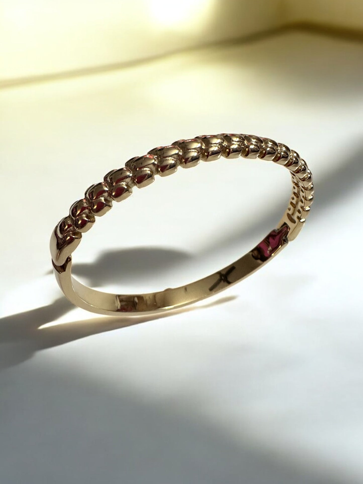 Timeless Gold Bracelet with Beaded Detailing – Understated Elegance
