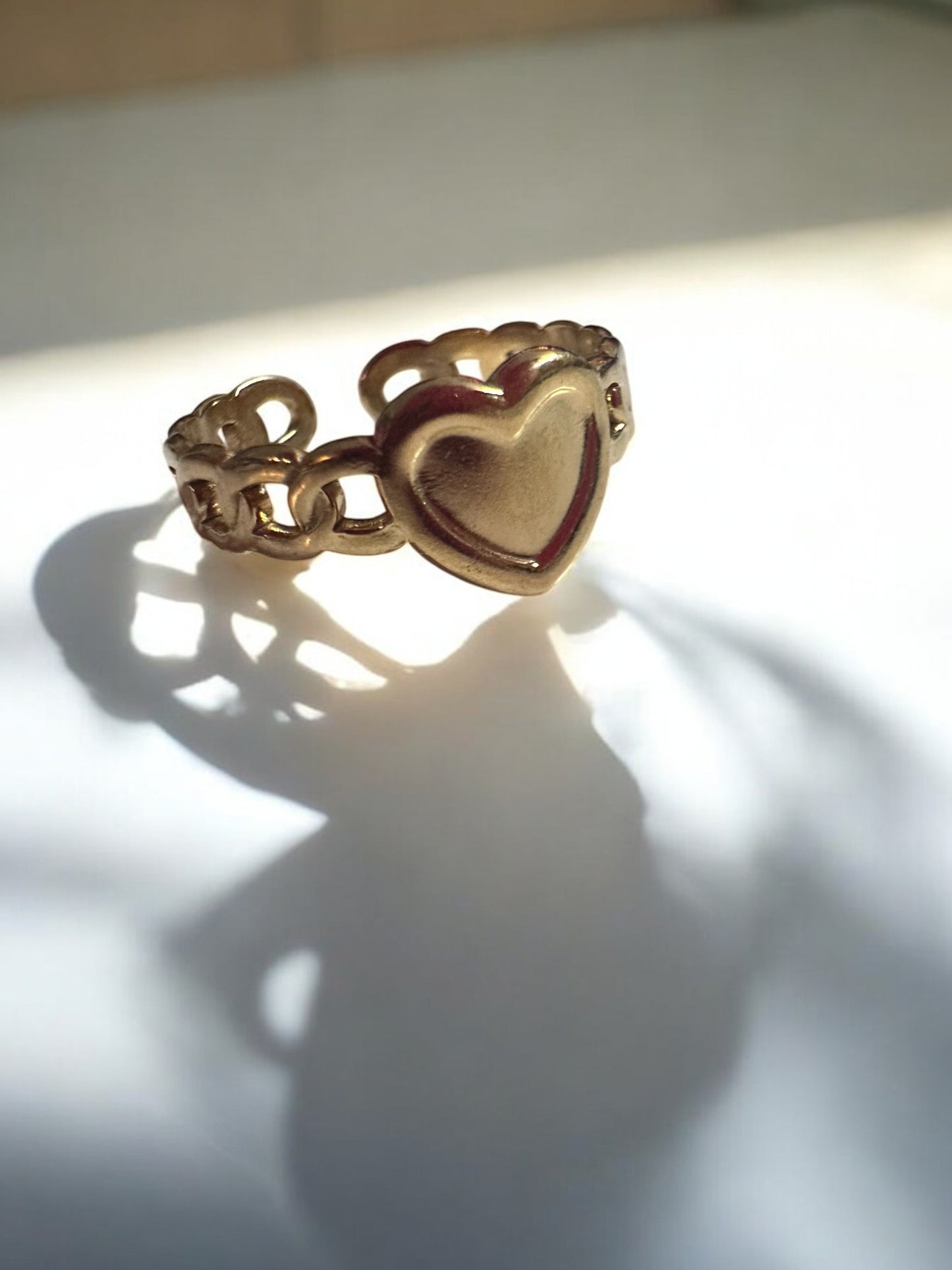 Golden Heart Chain Ring – A Symbol of Elegance & Love