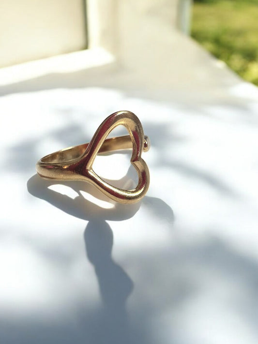 Open Heart Gold Ring – A Symbol of Love & Elegance