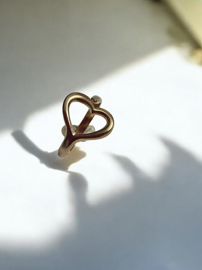 Open Heart Gold Ring – A Symbol of Love & Elegance