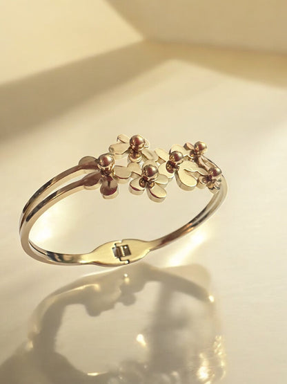 Elegant Floral Gold Bracelet