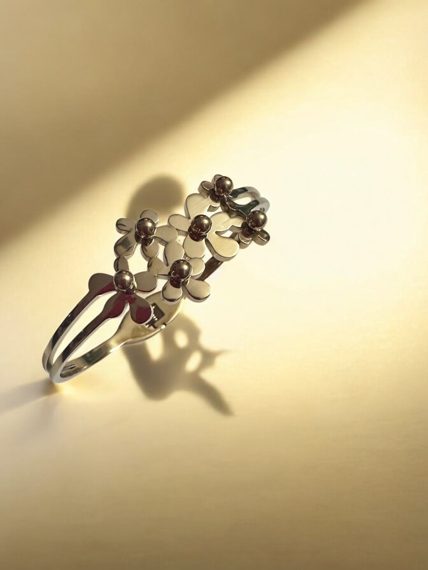 Elegant Floral Gold Bracelet