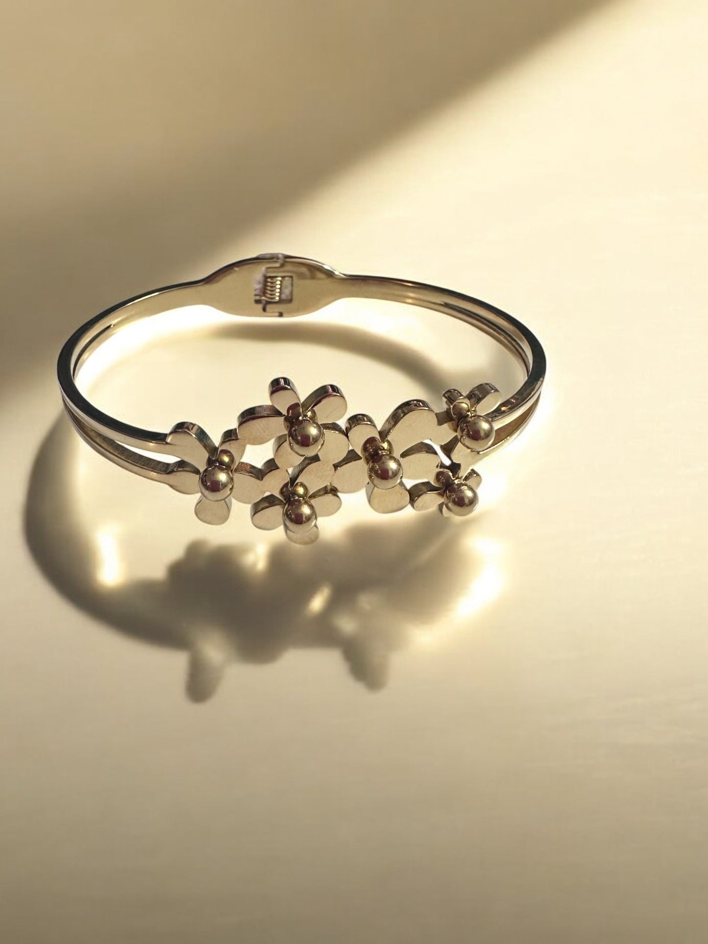 Elegant Floral Gold Bracelet