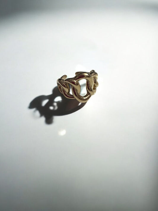 Golden Chain – Bold Link Ring