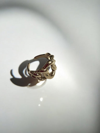 Golden Chain – Bold Link Ring