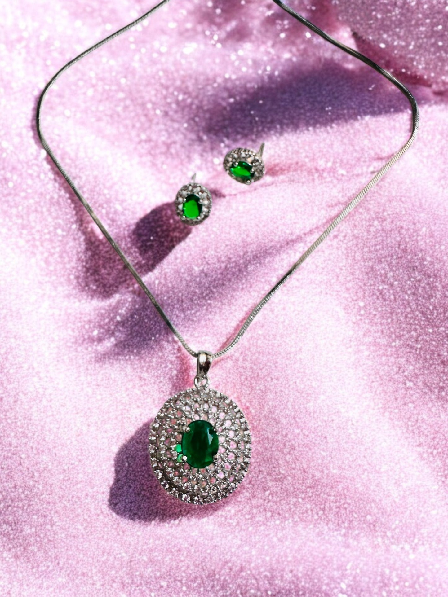 Rhodium Plated Classic Pendant Set