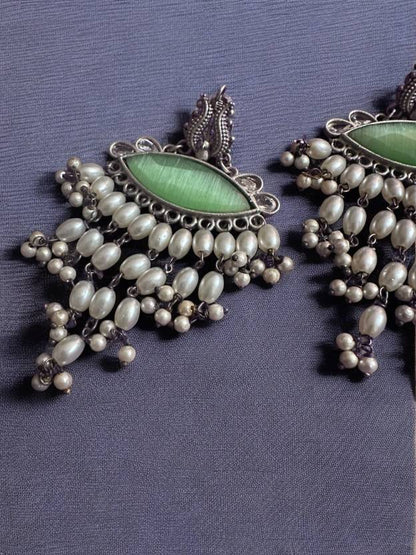 German Silver Green Monalisa Pearl Dangling Earrings Alloy Drops & Danglers